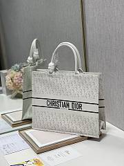 DIOR BOOK TOTE WHITE LEATHER M1286 41 X 32 CM - 4