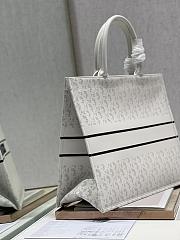 DIOR BOOK TOTE WHITE LEATHER M1286 41 X 32 CM - 5