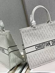 DIOR BOOK TOTE WHITE LEATHER M1286 41 X 32 CM - 3
