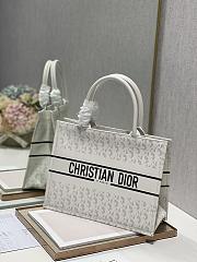 DIOR SMALL BOOK TOTE WHITE LEATHER M1296 36 × 28 CM - 4