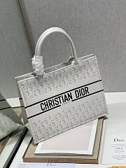 DIOR SMALL BOOK TOTE WHITE LEATHER M1296 36 × 28 CM - 3