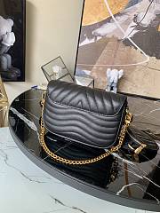 LV New Wave Multi-Pochette M56461 Size 21 cm - 2
