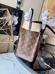 LV On My Side MM Wine M56934 Size 30.5 cm - 2