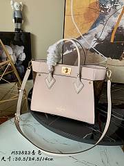 LV On My Side MM Greige M58485 Size 30.5 cm - 1