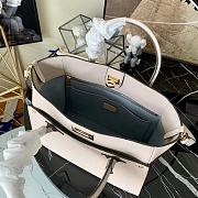 LV On My Side MM Greige M58485 Size 30.5 cm - 4