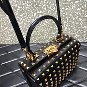 Valentino Rockstud Alcove Box Bag With All-Over Gold-tone Studs DAN0NO 19 cm - 6