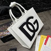 D&G Small Calfskin Daily Shopper With DG Logo Print White Size 36 cm - 2