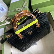 Gucci Diana Small Crocodile Tote Bag Black 660195 Size 27 cm - 5