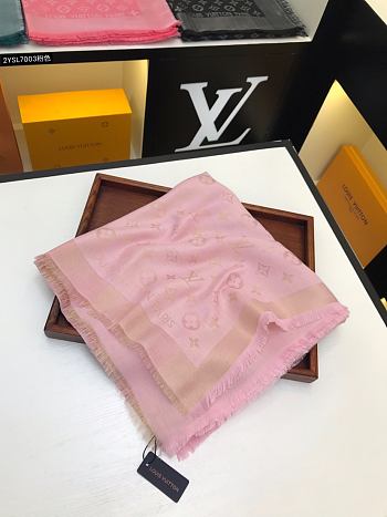 LV Scarf 16