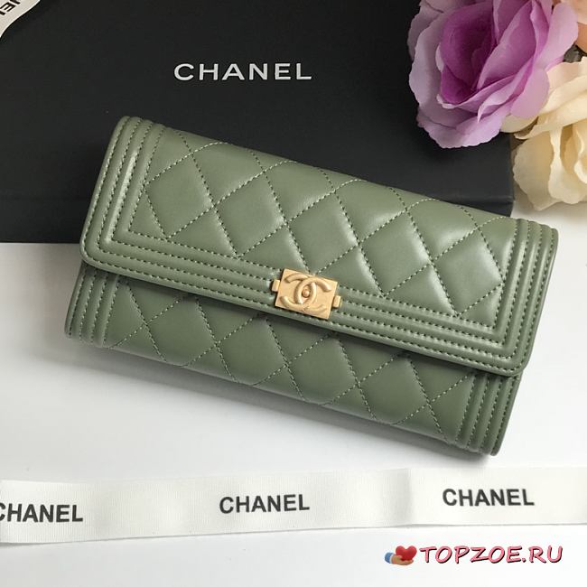 Chanel Long Wallet Olive Green Smooth Leather A80286 Size 19 cm - 1