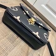 LV Pochette Metis Black/Beige M45773 Size 25 x 19 x 7 cm - 6