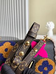 Louis Vuitton Twist MM Black M56976 Size 23 x 17 x 9.5 cm - 5