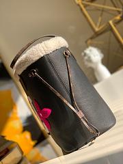 LV NEVERFULL MM Black M56960 Size 32cm - 4
