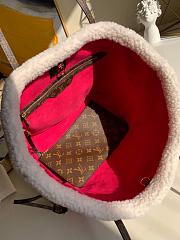 LV NEVERFULL MM Black M56960 Size 32cm - 5