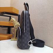 Louis Vuitton Avenue Sling Bag Taiga Leather M30801 Size 20 x 31 x 10 cm - 4