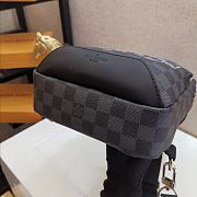 Louis Vuitton Avenue Sling Bag Taiga Leather M30801 Size 20 x 31 x 10 cm - 5