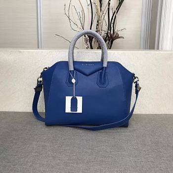 givenchy antigona small size in cm