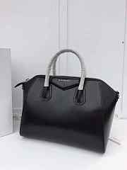 Givenchy Small Antigona Bag In Black BB0511 Size 33 x 28 x 17 cm - 4