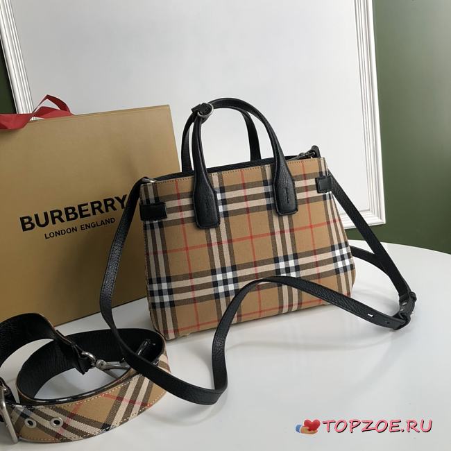 Burberry The Small Banner Vintage Check Black Size 25 x 12 x 19 cm - 1