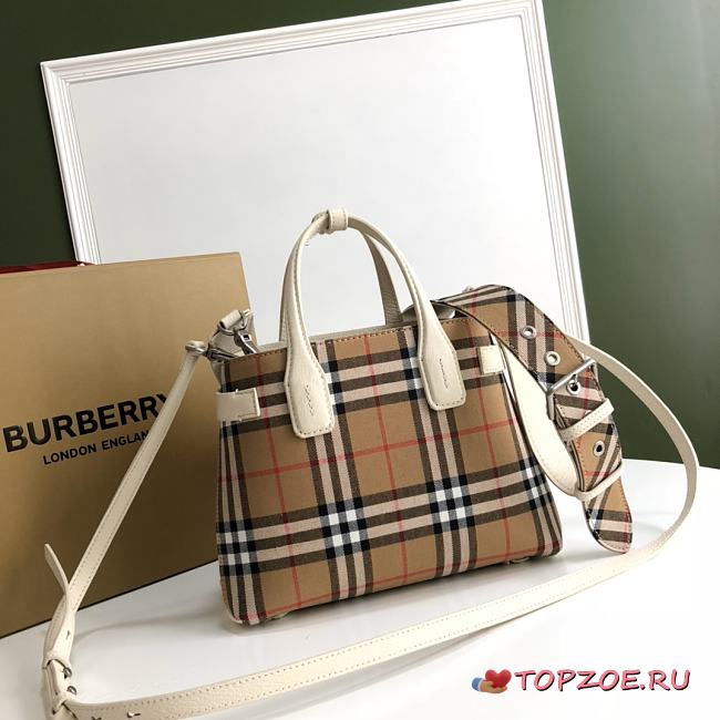 Burberry The Small Banner Vintage Check White Size 25 x 12 x 19 cm - 1