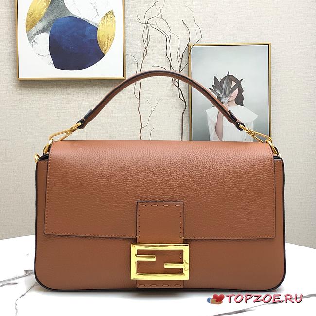 Fendi Large Baguette in Brown Grain Leather Size 33 x 18 x 5.5 cm - 1