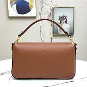 Fendi Baguette in Brown Grain Leather 8BR600 Size 26 x 14 x 4 cm - 5
