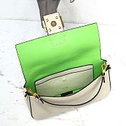Fendi Baguette in White Grain Leather 8BR600 Size 26 x 14 x 4 cm - 6