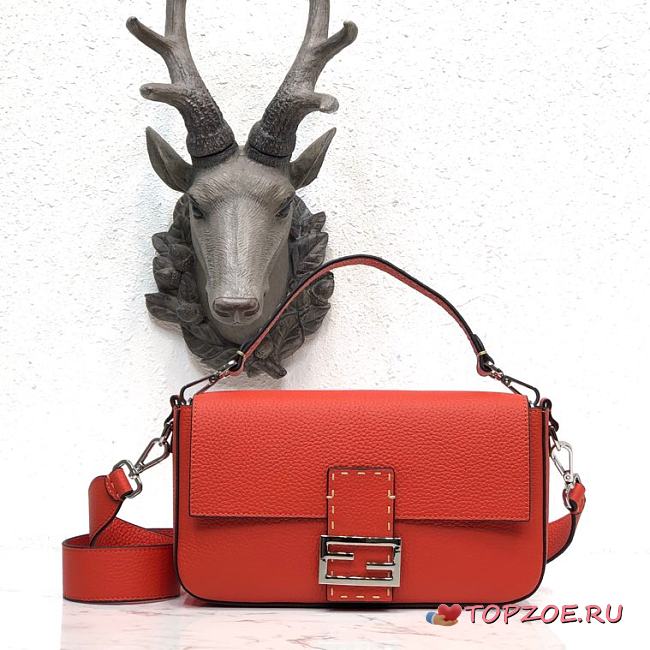 Fendi Baguette in Orange Grain Leather 8BR600 Size 26 x 14 x 4 cm - 1