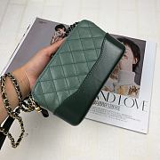 Chanel Gabrielle Clutch Dark Green/Milk Green 18CM - 2