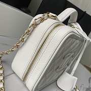 CHANEL VANITY BAG IN WHITE SIZE 21CM - 5