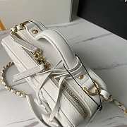 CHANEL VANITY BAG IN WHITE SIZE 21CM - 4