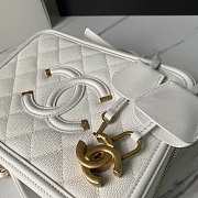 CHANEL VANITY BAG IN WHITE SIZE 21CM - 6