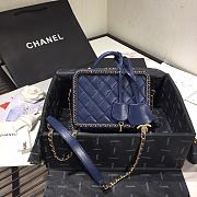 Chanel Small Chain Around CC Filigree Vanity Bag Navy Blue Size18 cm - 4