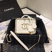 Chanel Small Chain Around CC Filigree Vanity Bag White Size 18 cm - 1