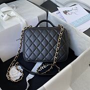 Chanel Vanity Bag Lambskin & Gold-Tone Metal Black 18 cm - 5
