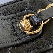 Chanel Vanity Bag Lambskin & Gold-Tone Metal Black 18 cm - 6