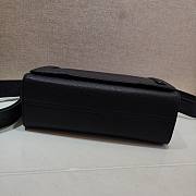 Louis Vuitton New Flap Messenger Black M30807 Size 28.3 x 18.3 x 4.3 cm - 5