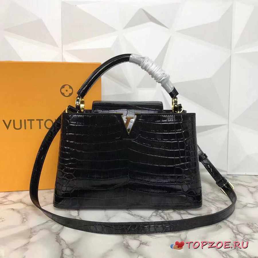 Louis Vuitton Capucines Size : 31.5 x 20 x 11cm