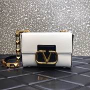 VALENTINO STUD SIGN GRAINY CALFSKIN WHITE SHOULDER BAG 20CM - 1