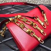 VALENTINO STUD SIGN GRAINY CALFSKIN RED SHOULDER BAG 20CM - 3