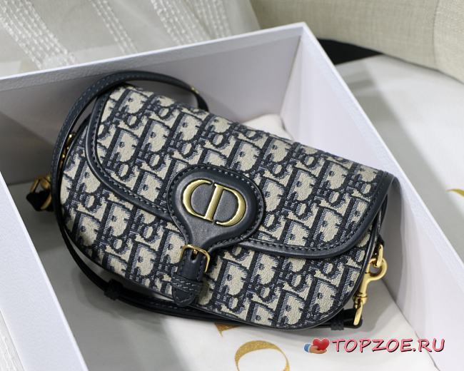DIOR MEIDUM BOBBY BAG BLUE OBLIQUE SIZE 22 CM - 1