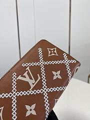LV ZIPPY WALLET M81141 BROWN 19.5CM - 2