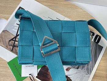 BOTTEGA VENETA CASSETTE BLUE LARGE SIZE30CM