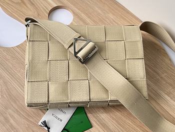 BOTTEGA VENETA CASSETTE BIEGE LARGE SIZE30CM