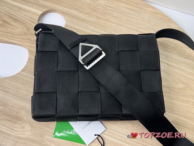 BOTTEGA VENETA CASSETTE BLACK LARGE SIZE30CM - 1
