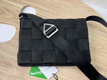 BOTTEGA VENETA CASSETTE BLACK LARGE SIZE30CM