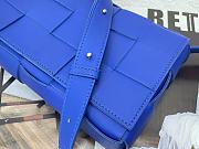 BOTTEGA VENETA CASSETTE KLEINBLUE MEDIUM SIZE23CM - 2