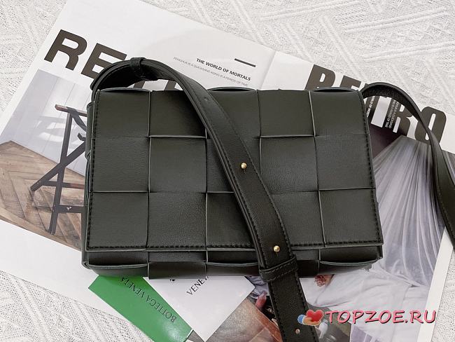 BOTTEGA VENETA CASSETTE BLACK MEDIUM SIZE23CM - 1