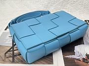 BOTTEGA VENETA CASSETTE BLUE MEDIUM SIZE23CM - 6