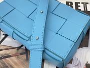 BOTTEGA VENETA CASSETTE BLUE MEDIUM SIZE23CM - 4